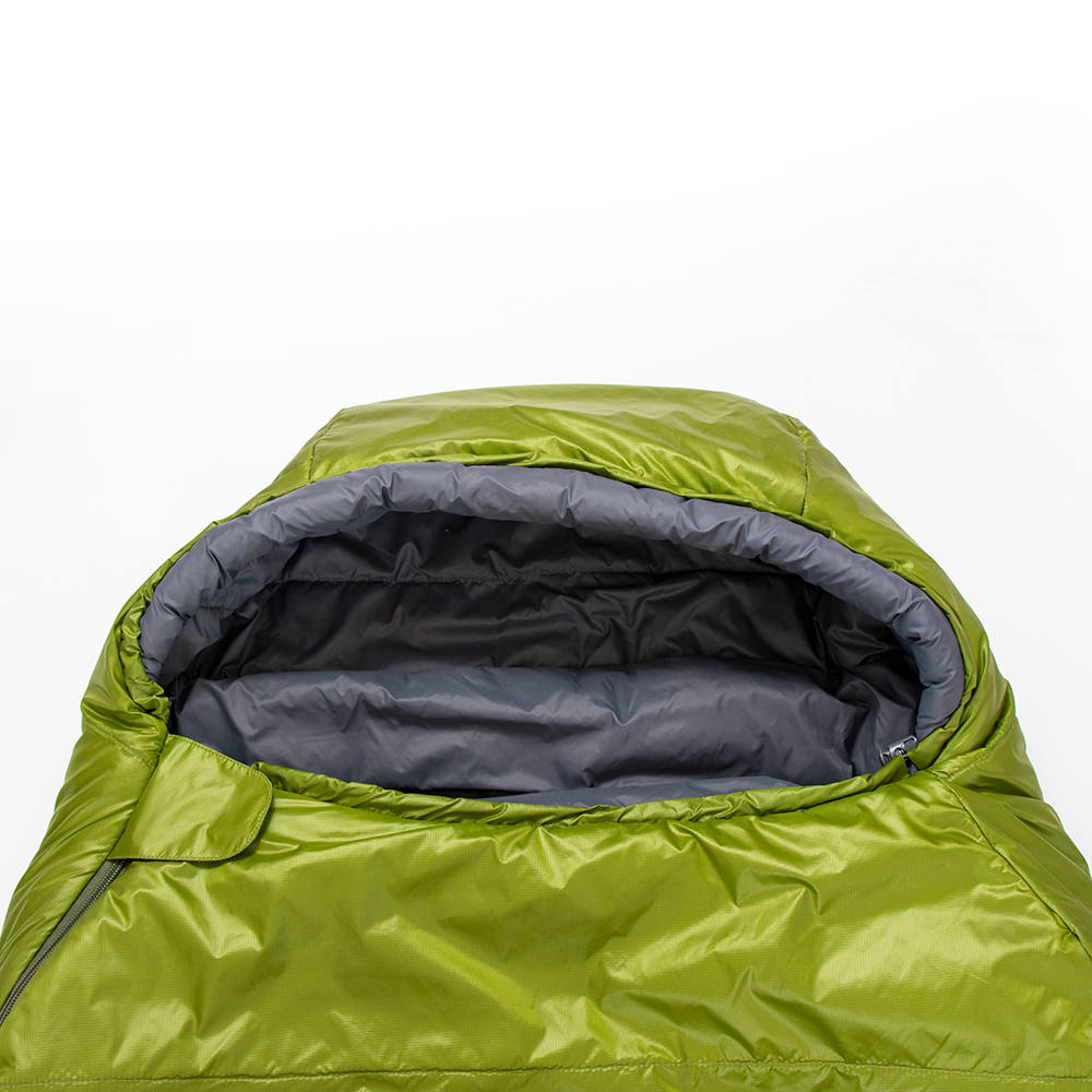 LLOYDBERG Adult Mummy Type Camping Sleeping Bag with Carrying Case